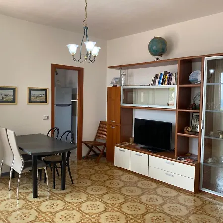 Delizioso Bilocale Ad Con Terrazzo Vista Mare شقة