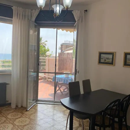 Delizioso Bilocale Ad Con Terrazzo Vista Mare شقة *