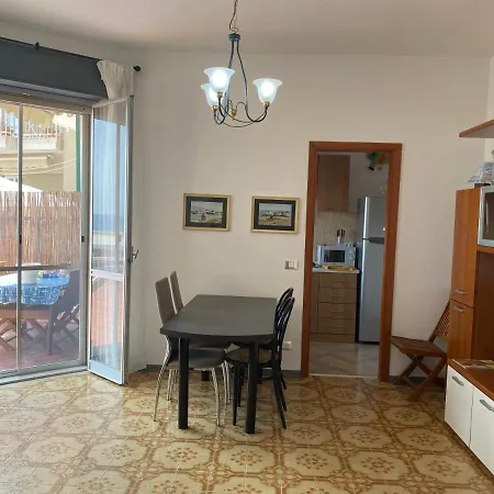 Delizioso Bilocale Ad Con Terrazzo Vista Mare