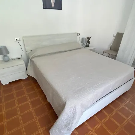 Delizioso Bilocale Ad Con Terrazzo Vista Mare Albenga