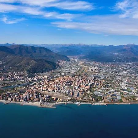 Delizioso Bilocale Ad Con Terrazzo Vista Mare Apartman *